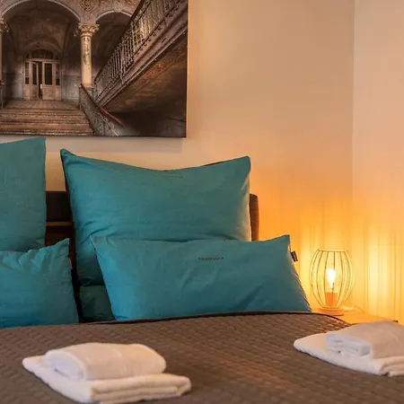 Sweethome - Business Apartment Mit Kuche Und Balkon